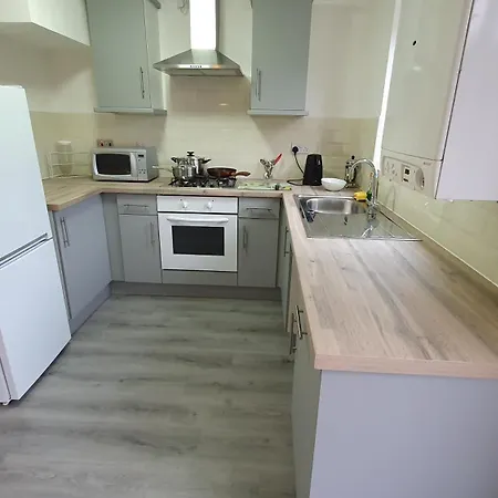 Lovely 3 Bedroom House Manchester Exterior photo
